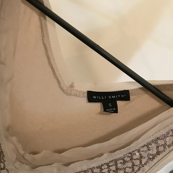 Sleeveless Neutral Top - Picture 2 of 2